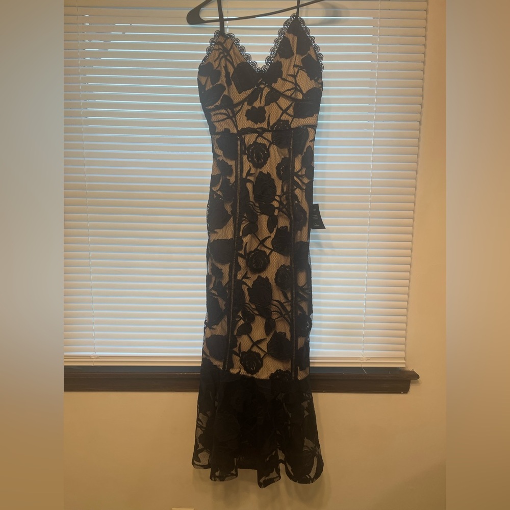 Lulu's Black Floral Maxi Dress